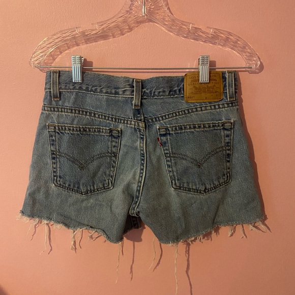 Levi’s Jean Shorts - Picture 4 of 4